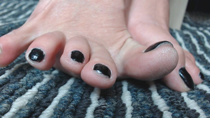 Abby Anna: Black toenails closeup toe play