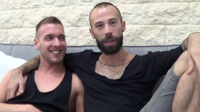 Gaybareback: مارس الجنس مع رجل صديقتها