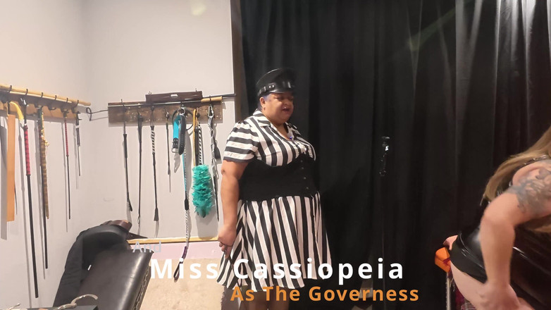 The Izars: Prizoniera