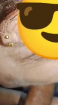 Desi MYLF Sex oralny