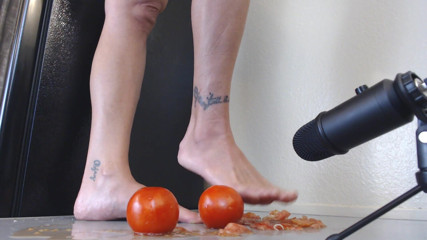 Abby Anna: ASMR rajčata bosá smooshing