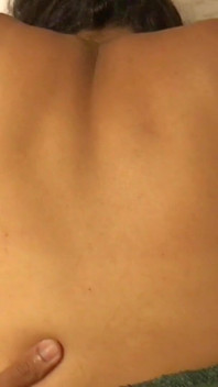 Krok požádal o masáž, ale má mnohem víc a mají sex
