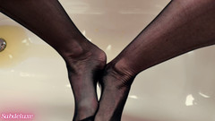 Sabdeluxe: 188. Ni lông ướt át