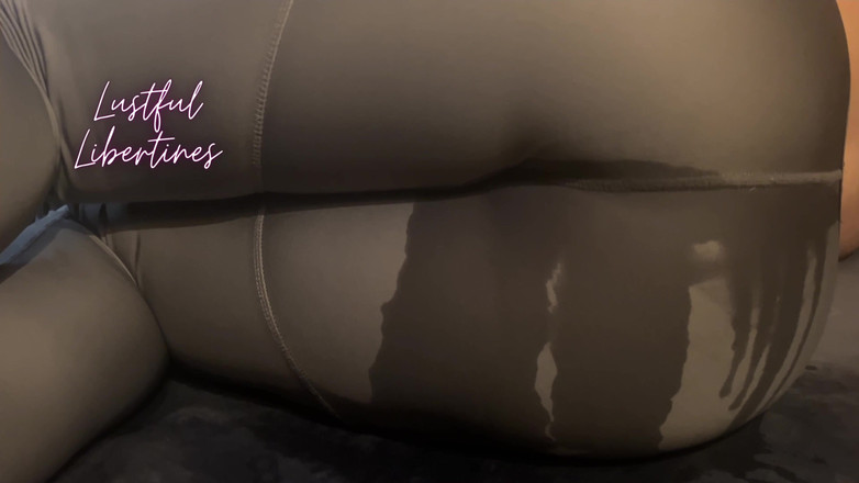 Lustful Libertines: Mina Leggings Är Helt Sodden. Jag Kanske Måste Ta Bort Dem.