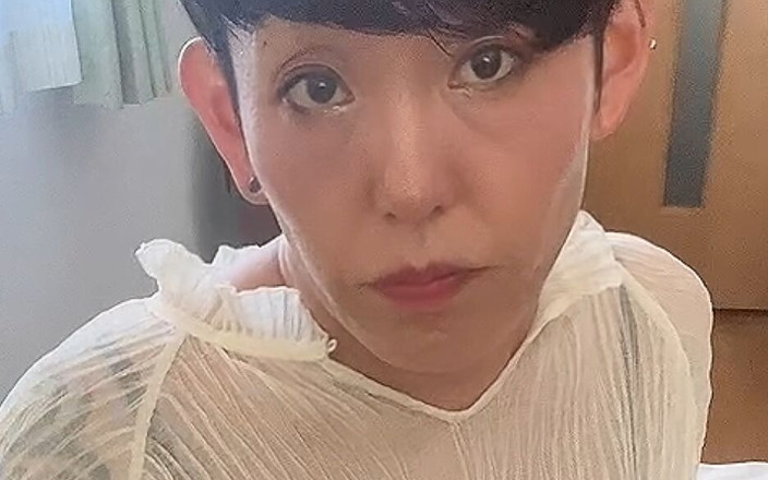 Serina SissyBitch: La masturbazione segreta di serina parte 3