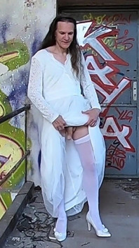 Bride Stripping