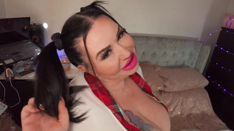 Mia MILF: La miLF bbW tettona in un vestito del college ci...