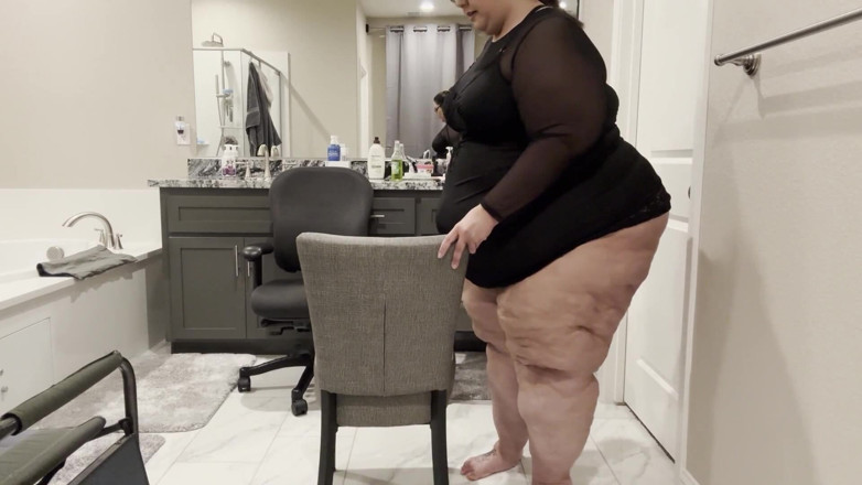 Plump Paradise: İç çamaşırlı luxe: tombul cenneti sıkı sandalye azdırma (wmv)