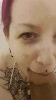 Swallowing Dwayne Foxxx's Piss