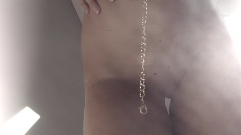 Projectsexdiary: La casalinga balla in un dessous bianco