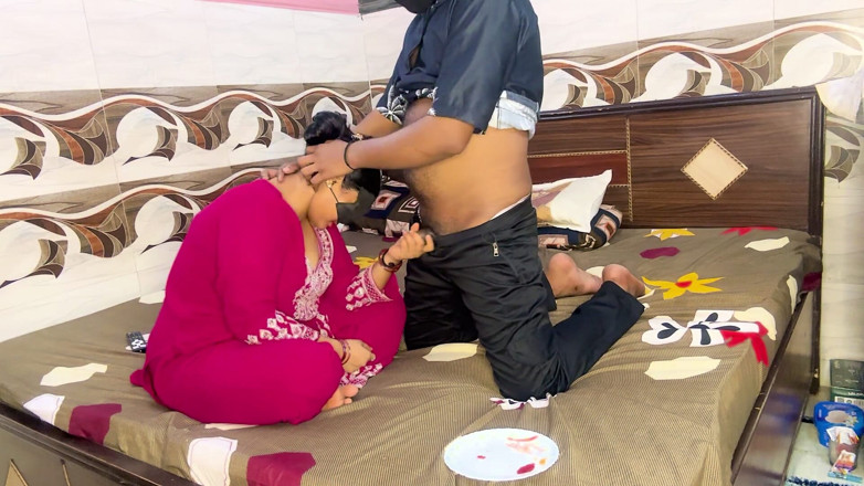 TactfulFiber902: Üvey kız kardeş raksha bandhan'da rakhi'i bağladı - üvey erkek kardeş sert...