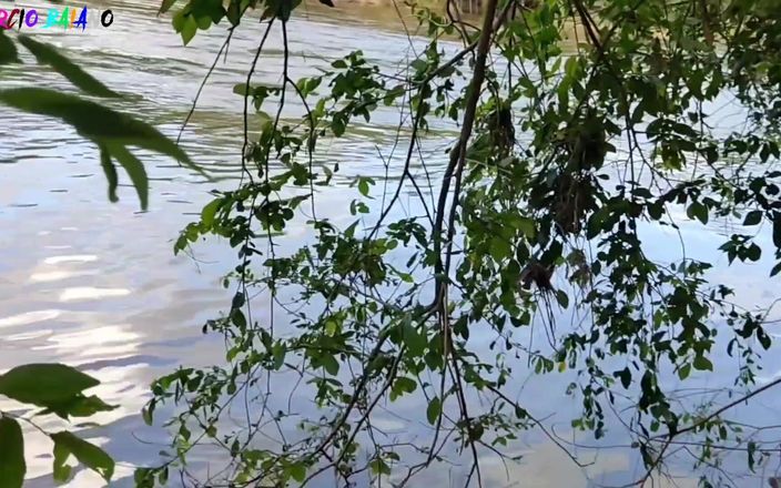 Marcio baiano: Doppia sborrata vicino al fiume con donne che prendono sperma