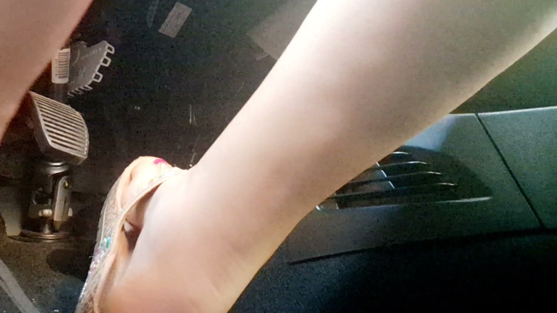 Nicoletta Embassi: Bombeamento pesado do pedal de tráfego em slides boho: vestido étnica...