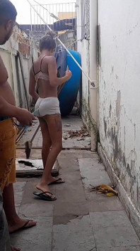 La hijastra de la criada tiene sexo por propinas