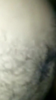 Indyjska wioska oszukuje pracownika sklepu seks z właścicielem w nocy