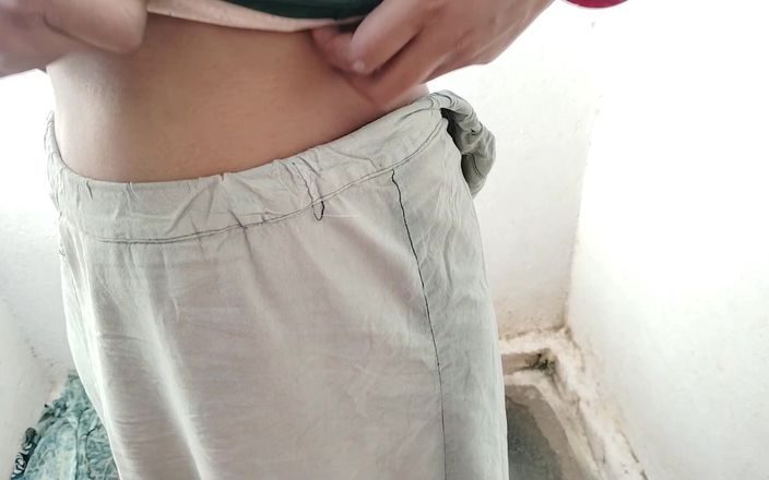 Rachna73: Бхабхи подчистила волосы в ванной