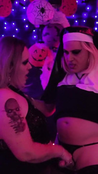 Smoky Blowjob: Halloween uwodzenie