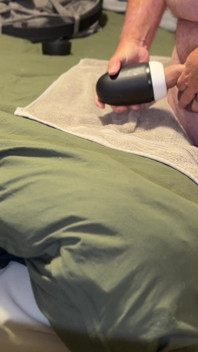 Double éjaculation, une pour remplir et l'autre comme lubrifiant