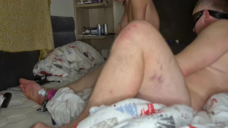 Anal Fetish Couple: Soție sexy excitată care se masturbează și suge pula soțului