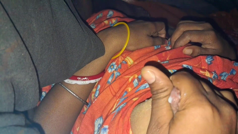 Trilokinath: Milkly Mam test lul en neuken Indische Bihari Mam