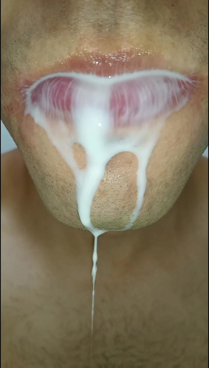 Rey rey: 私の口の中で射精し、あなたの精液をいじって、それを飲み込む、クローズアップ、いたずらゲイ、舌、スループ