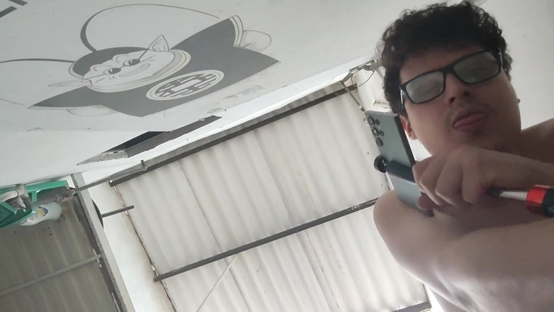 Crisanto999: Kolombiyalı Üvey Kuzenim Estefani Her Yerde Sikişmemi Istiyor.