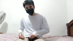 Leo J: Aku pertama kali memekku pakai jockstrap untuk pertama kalinya
