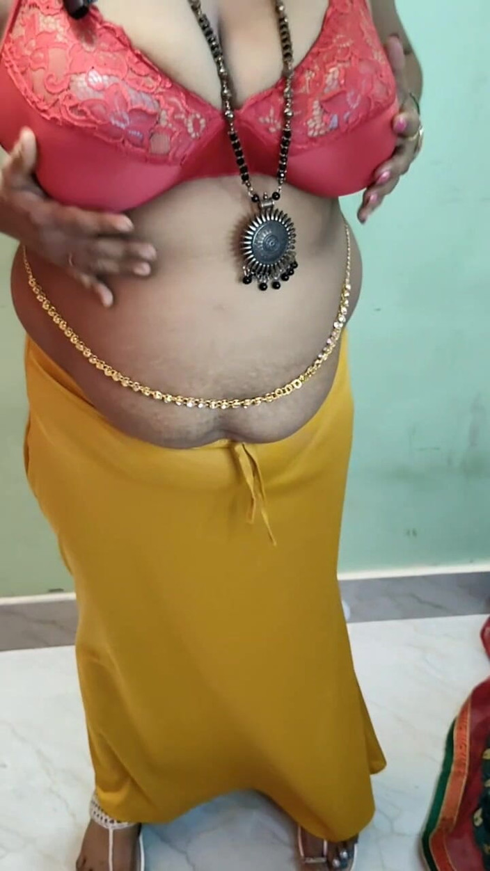 Kavita suman: Meine hungrige geile ehefrau sucht nach einem großen schwarzen schwanz,...