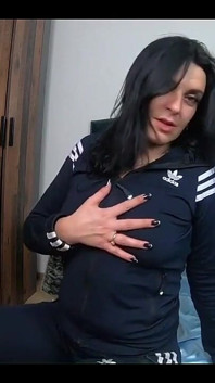 Aku memakai jaket bawah bau tua. Apakah kamu siap untukku?