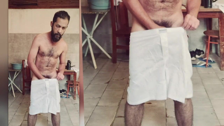 Stink HairyMale: White pijama, yellow of sperm
