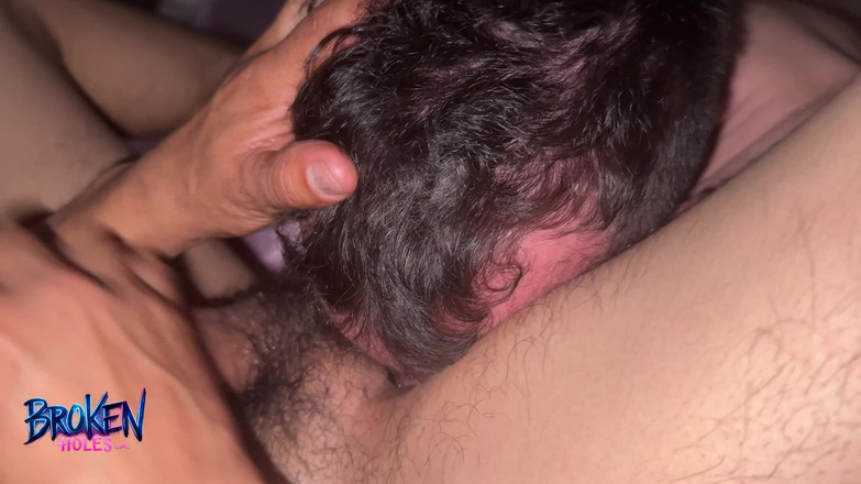 Broken holes - gay cuckold: Freund teilt mich mit seinem besten freund - cuckold-edition