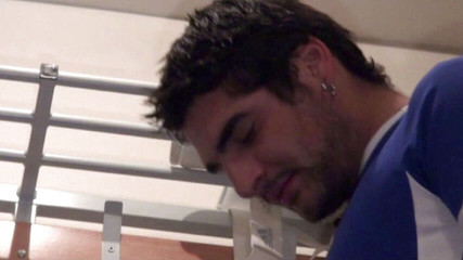 Crunch Boy: Straight suck boy in locker room