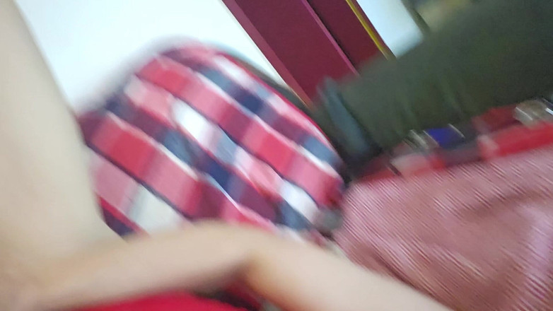 Bound_Sissy: Sissy čůrá a kroutí obličejem