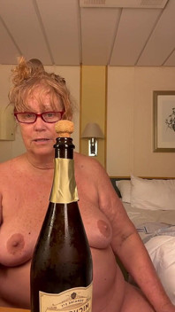 Mamie a toujours des friandises X