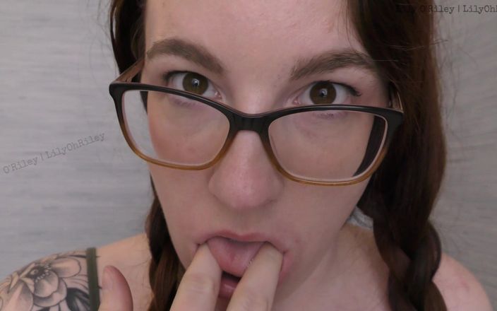 Lily O'Riley: 안경과 벌리기: 11분 치과 스펙툴럼 뻗은 침 세션