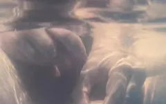Gioco in piscina