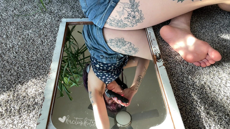 kactus kutie: Trimming My Hairy Armpits Over a Mirror
