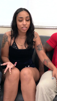 arab patni Jasmine valentine ko santusht karne ke lie bare land vaale vyabhichaari pati ki jaroorat hai