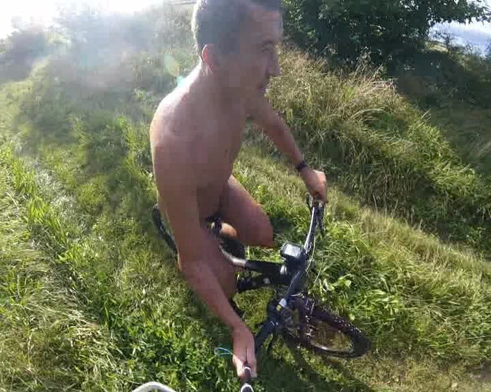 Andy: ダーティバイクライド