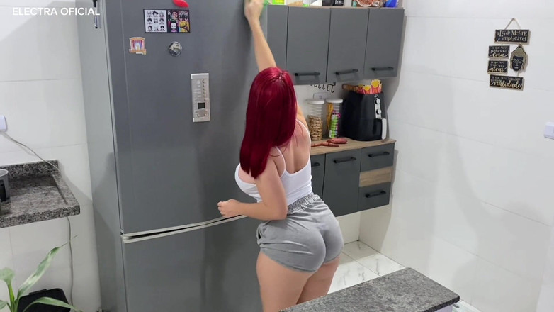 Curious Electra: Балкон для прибирання