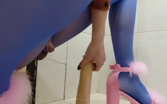 Ponny Letany: Asian Ladyboy Sissy and Her Big Toy Penis Playing in...