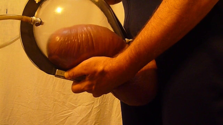 Monster Meat: Monsterbuis gebruikt als pikpomp voor de monsterlul