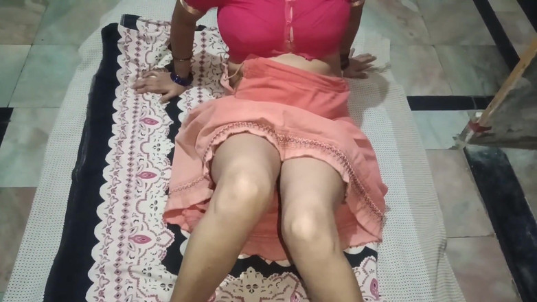 Sexynageena: Juicy Desi Wife Giving Deepthroat Swallow Cum