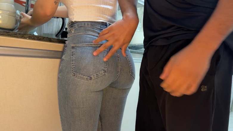 Levi Solen: Cumming on my Maid's Jeans in the Kitchen, she comes...