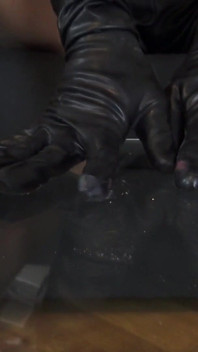 Fétiche des gants de la déesse Perfecta, POV