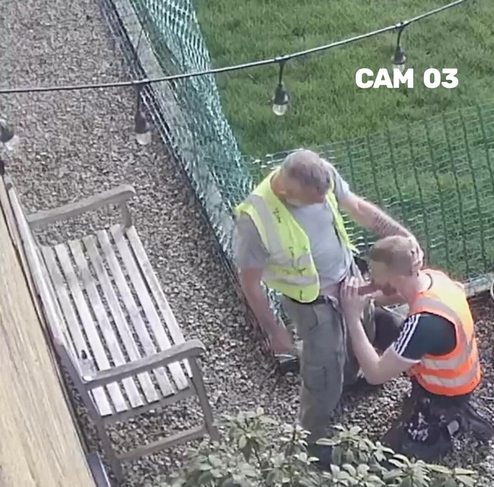 itapapixxl: Telecamera di sicurezza catturato il vecchio capo maturo con il...