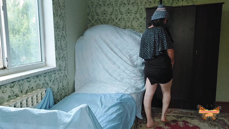 Kitty_Cross: 爱情 CD 漂亮的 femboy 屁股秘书角色扮演业余模特自拍性感热视频制作人单独制作人和女演员