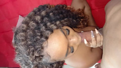 AndreaAndJean: 娇小的Andrea多次高潮并乞求中出