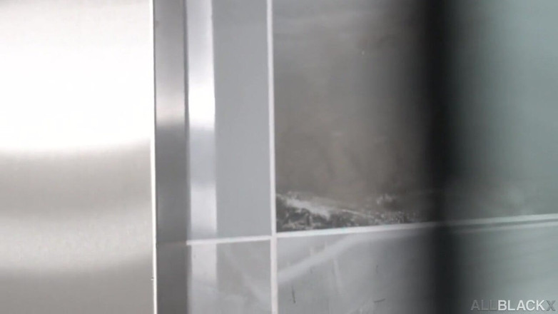 All Black X: AllBlackx - Сизи Сев требует, чтобы ее задницу трахнули после душа