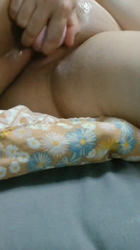 Máy rung âm hộ và âm vật cọ xát